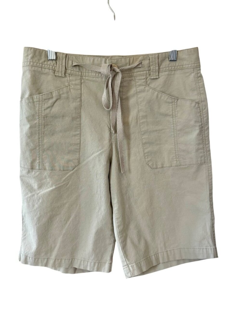 Dockers Womens Ideal Fit Beige Shorts Cotton Blend Tie Waist Pockets Size 6